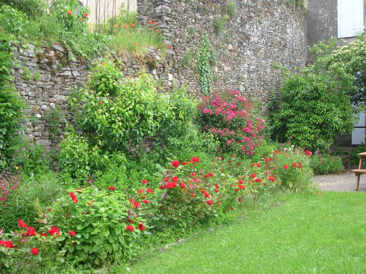 B&B "Les Remparts" Vouvant Exteriör bild